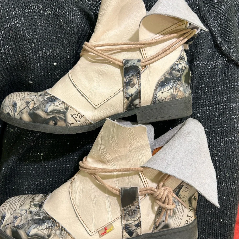 TMA Eyes Beige Newspaper-Print Leather Ankle Boots - Picture 3 of 14